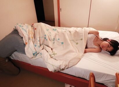 Cháu gái lớn lên chú thấy cơ bắp, nên tiễn em vào rừng