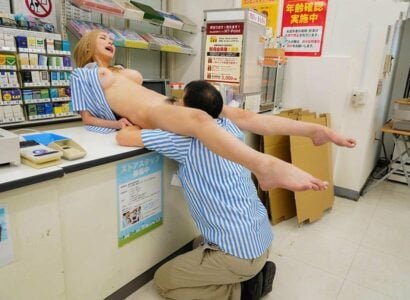 Cô bé mới lớn thích làm tình và bị anh quản lý địt nát lồn